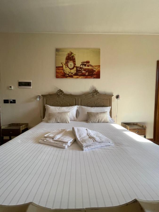 Bed and Breakfast Al Laghetto La Morra Zewnętrze zdjęcie